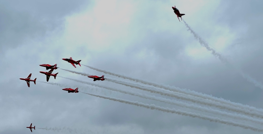 Red arrows breaking formation